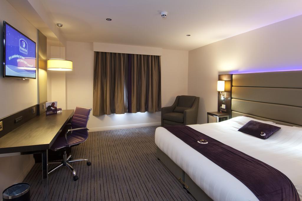 Premier Inn Liverpool City Centre - Moorfields Exterior photo