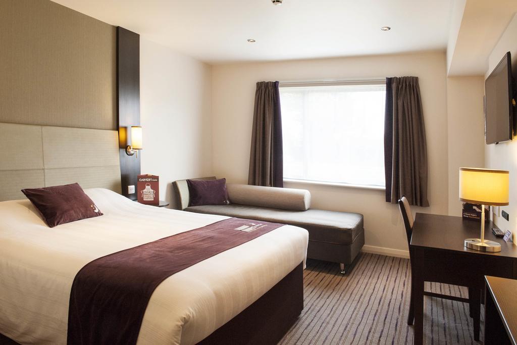 Premier Inn Liverpool City Centre - Moorfields Exterior photo
