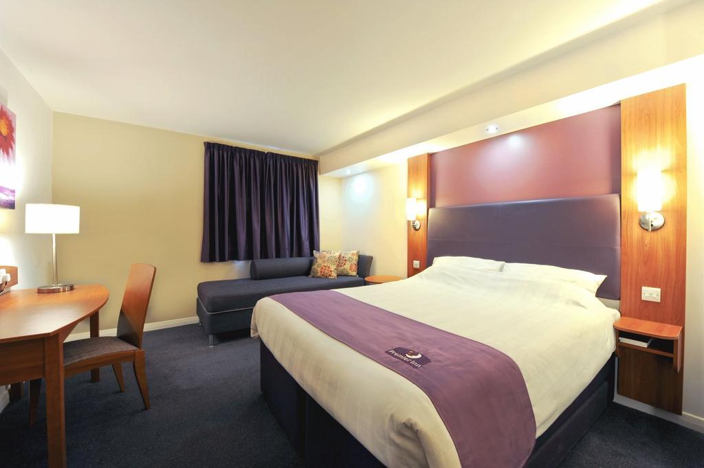 Premier Inn Liverpool City Centre - Moorfields Room photo